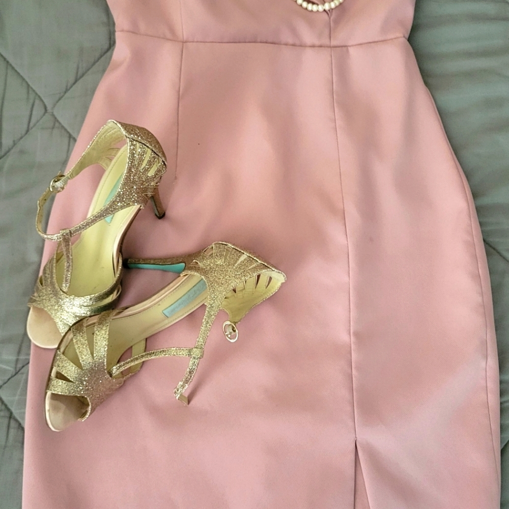 Pink dress